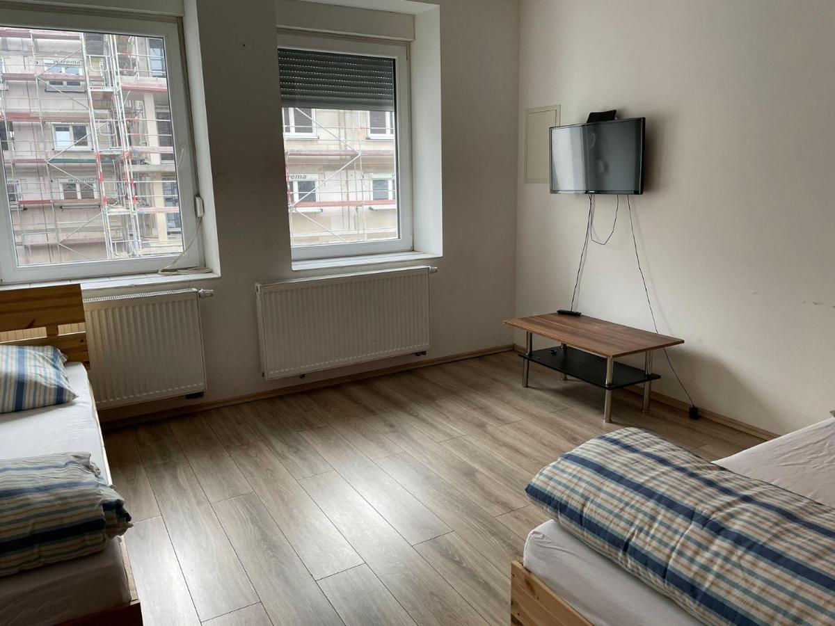 Monteur-Apartment Am Bahnhof Muhlheim am Main Bagian luar foto